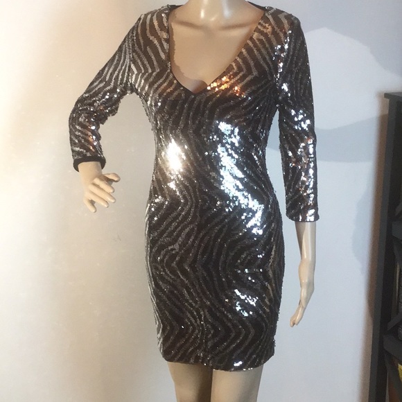 Guess Dresses & Skirts - NWOT Guess  Dress